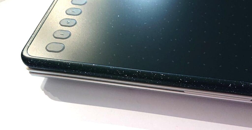 Test : La tablette Huion HS611 122495248 344408476855456 8565397938008834273 n